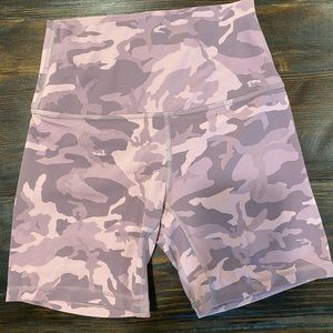 lululemon Align High-Rise Short 6" - size 4 - excellent condition - worn once